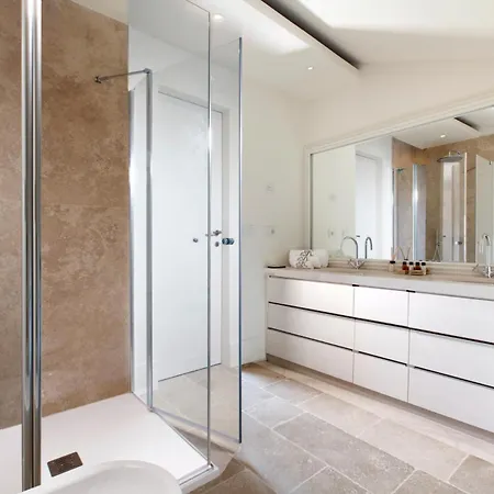 - Ebe Villa Sorrento